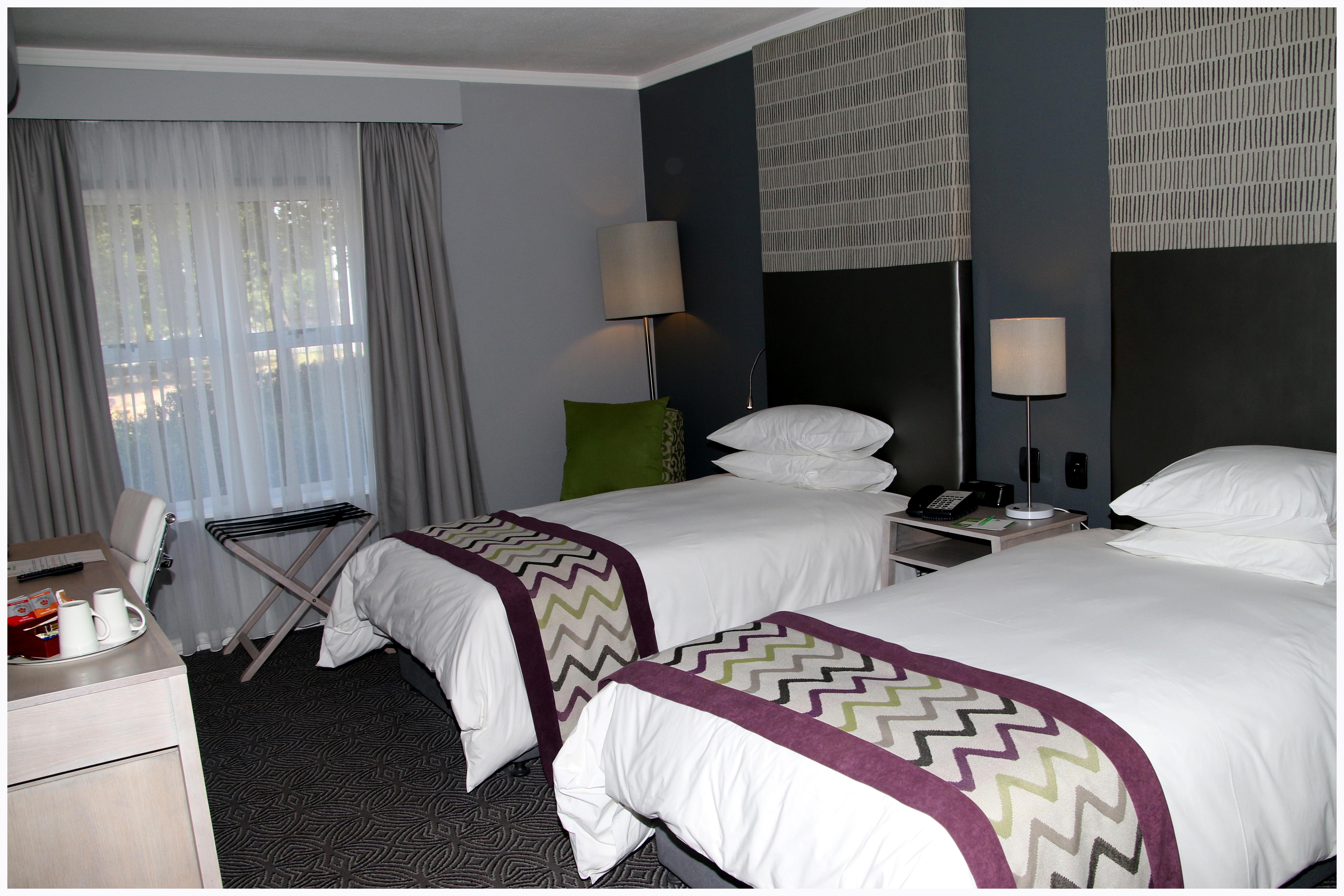 Holiday Inn Johannesburg Airport By Ihg Kempton Park Buitenkant foto