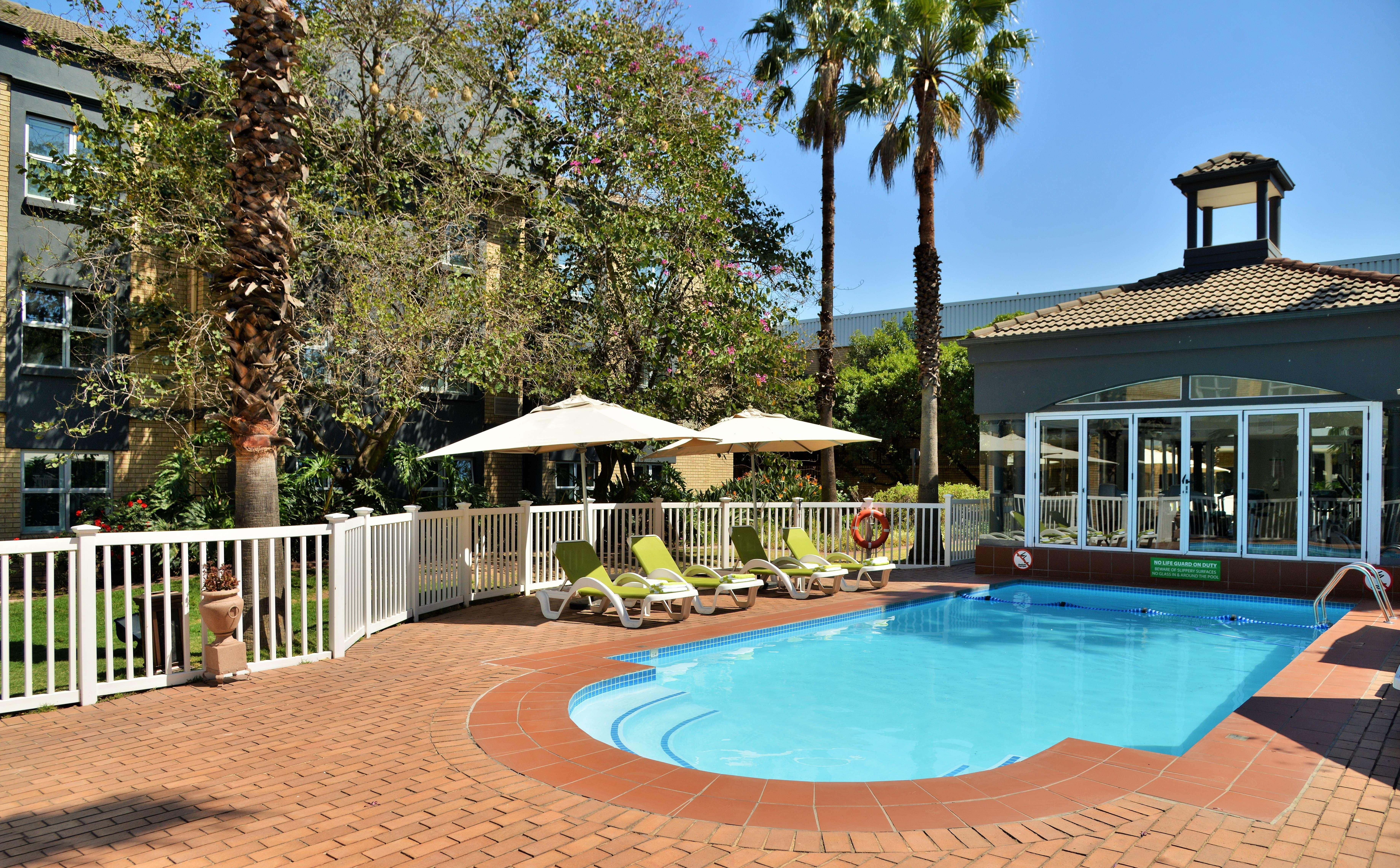 Holiday Inn Johannesburg Airport By Ihg Kempton Park Buitenkant foto