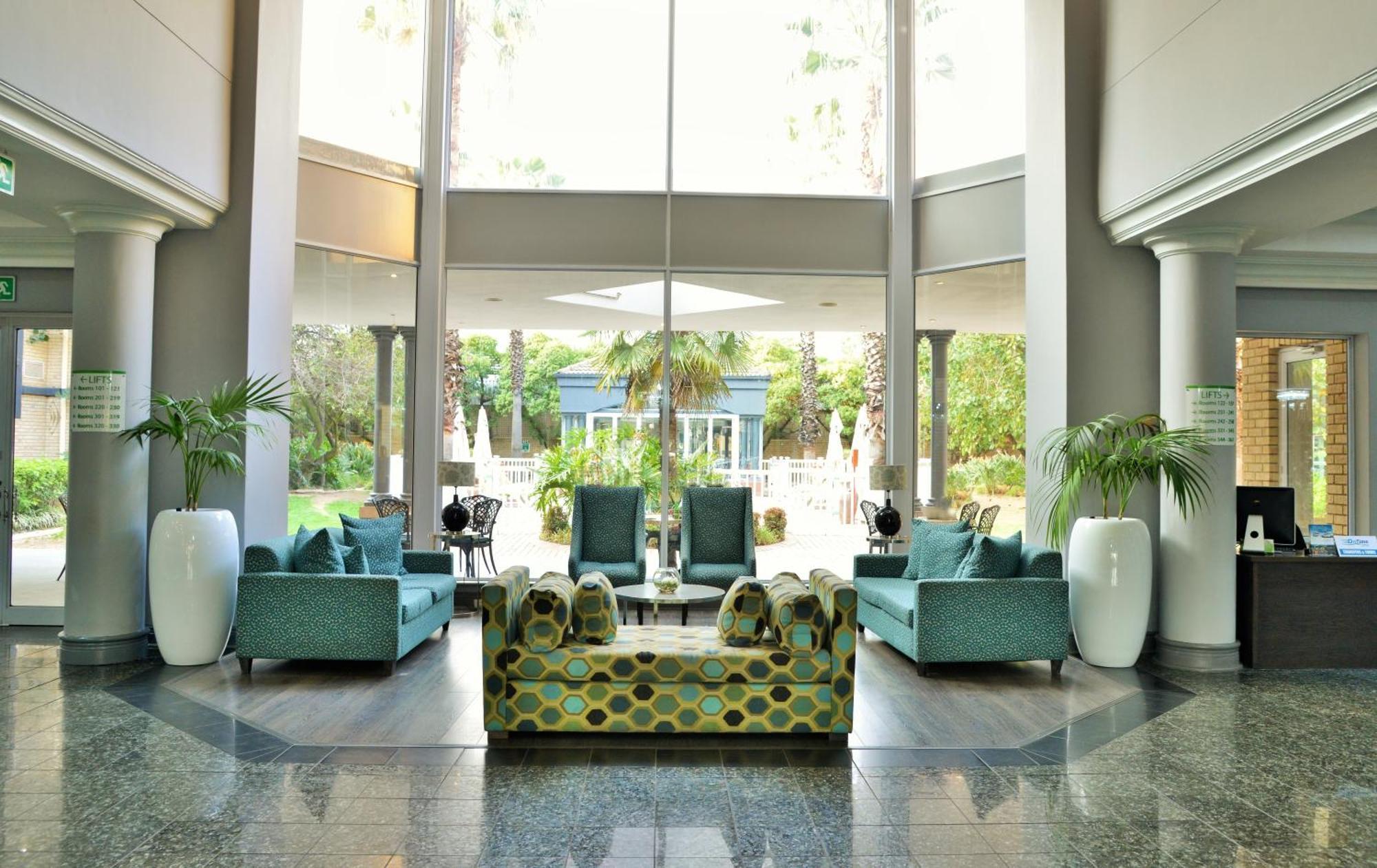 Holiday Inn Johannesburg Airport By Ihg Kempton Park Buitenkant foto