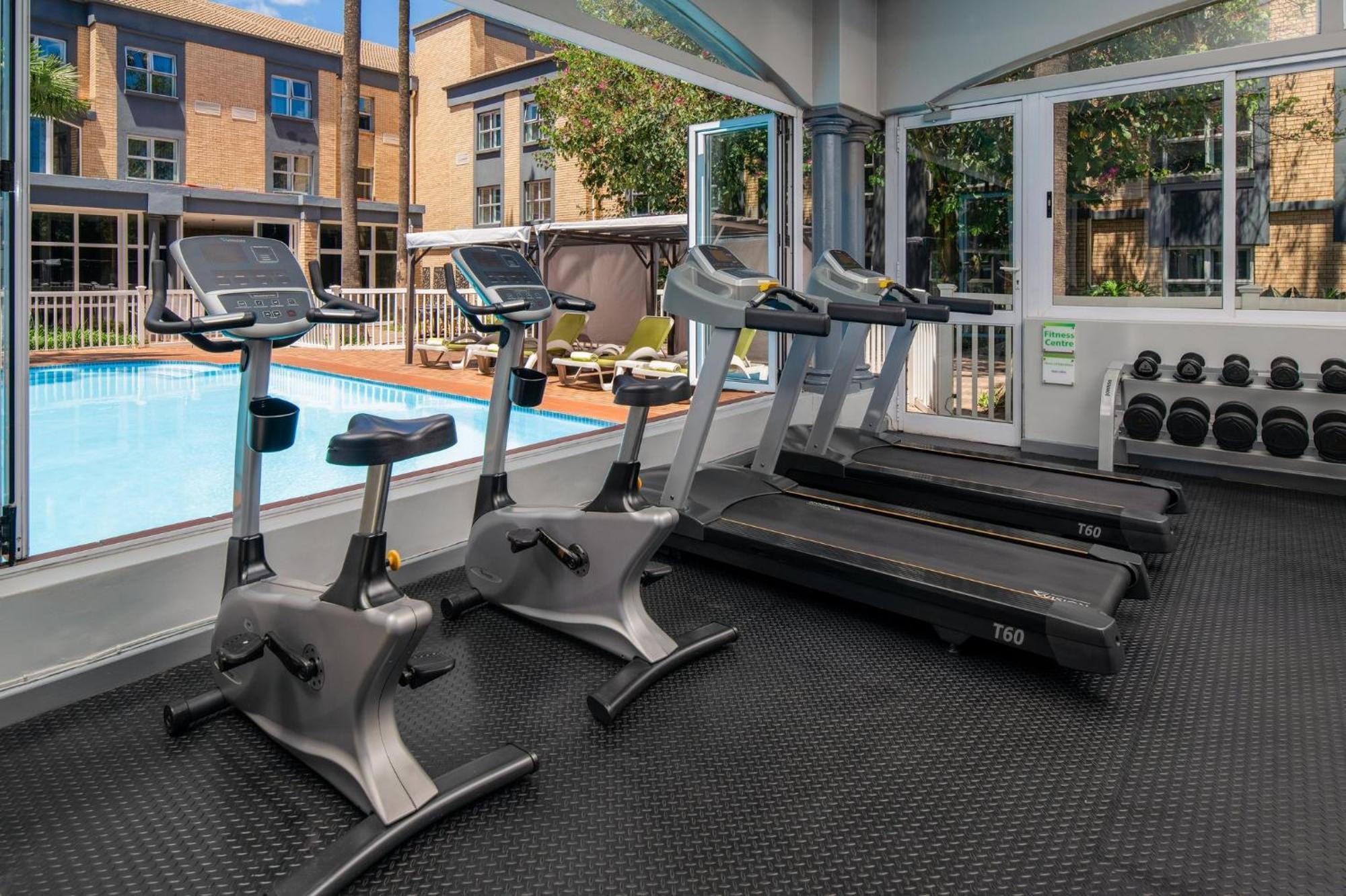 Holiday Inn Johannesburg Airport By Ihg Kempton Park Buitenkant foto