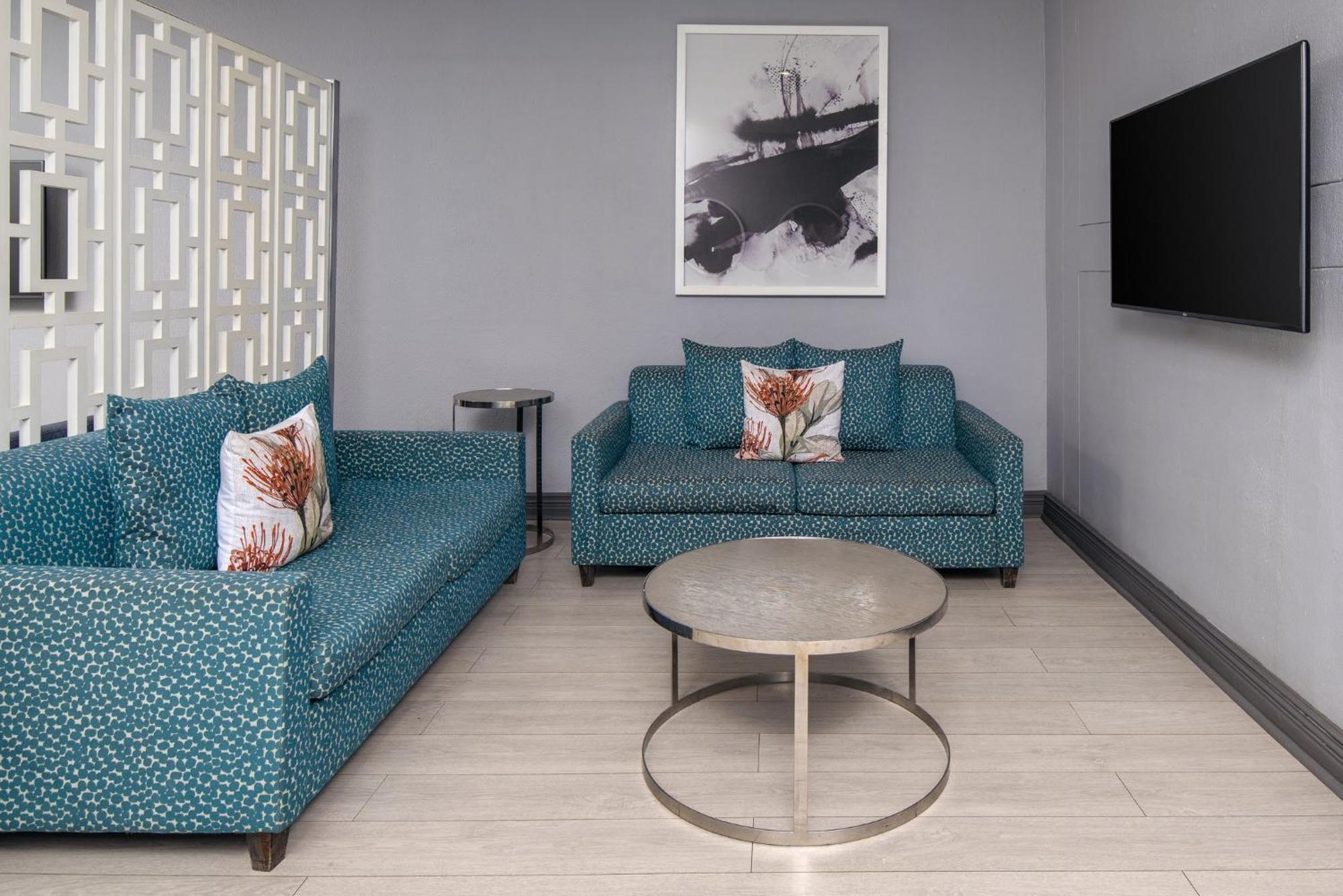 Holiday Inn Johannesburg Airport By Ihg Kempton Park Buitenkant foto