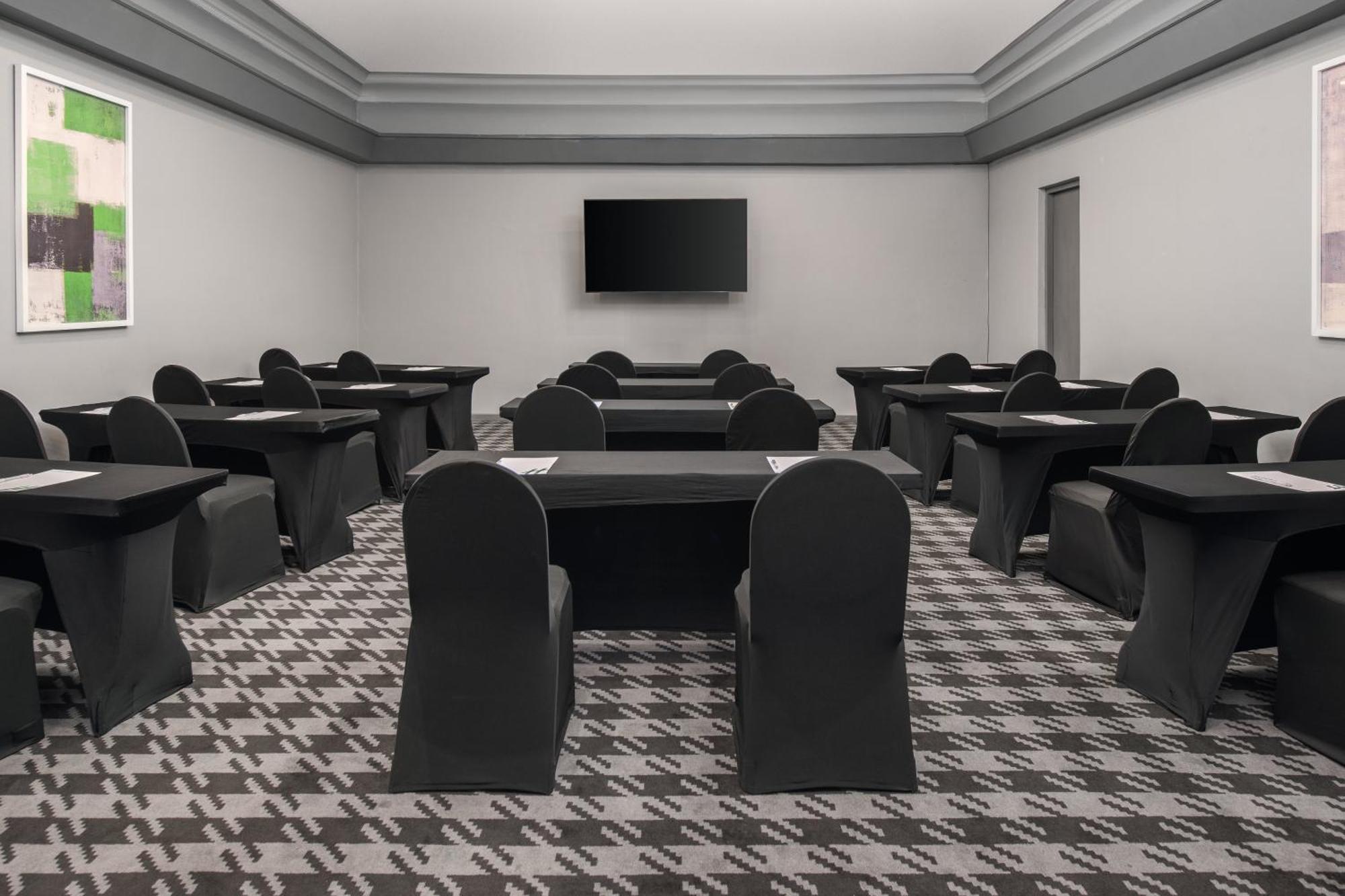 Holiday Inn Johannesburg Airport By Ihg Kempton Park Buitenkant foto